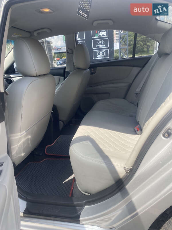 Седан Kia Magentis 2008 в Кропивницком