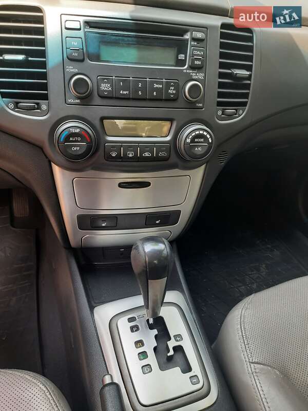 Седан Kia Magentis 2008 в Києві