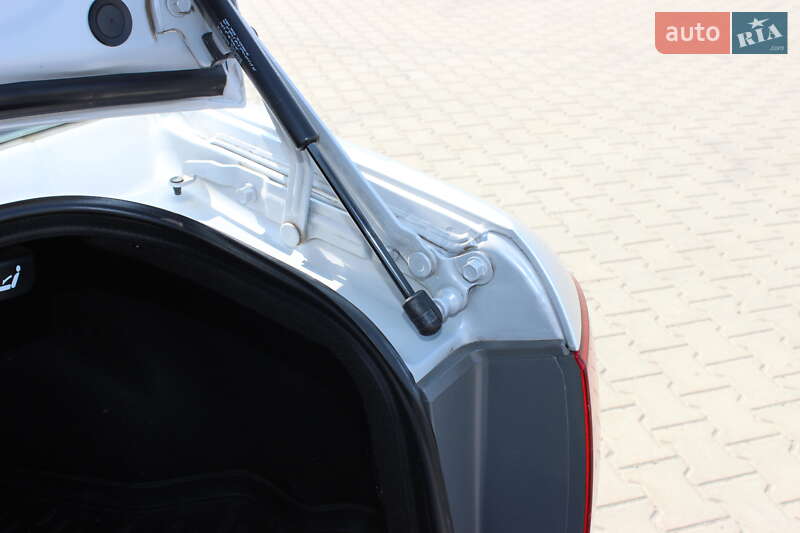 Седан Kia Magentis 2008 в Одесі
