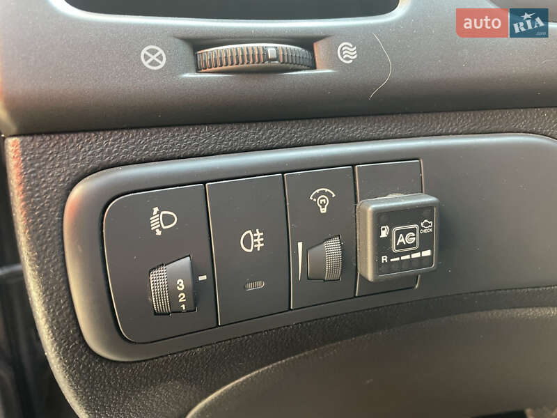 Седан Kia Magentis 2008 в Дніпрі