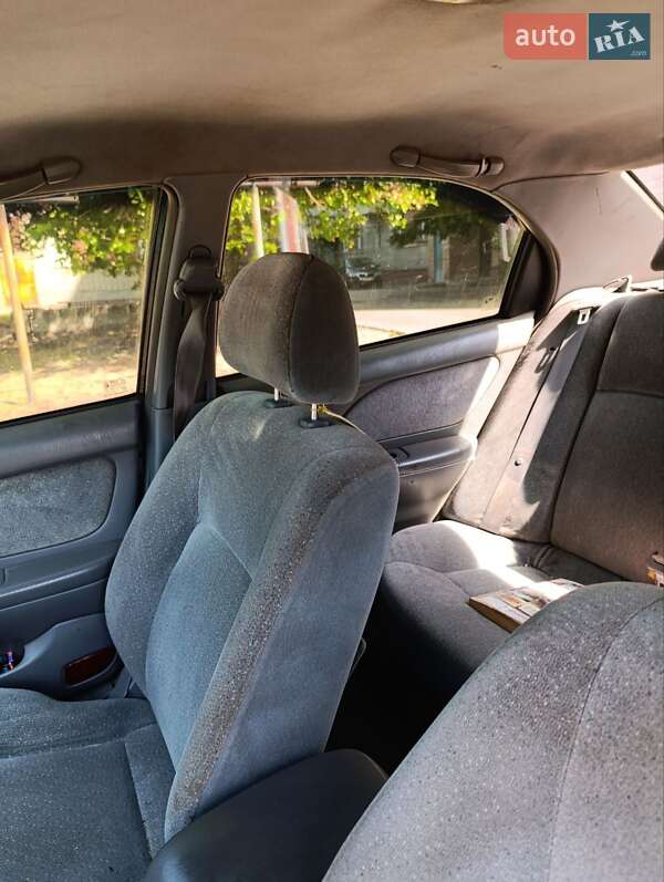 Седан Kia Magentis 2001 в Запорожье