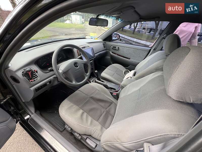 Седан Kia Magentis 2004 в Луцке