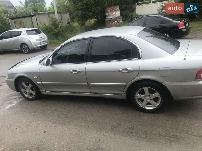 Седан Kia Magentis 2004 в Кременчуці