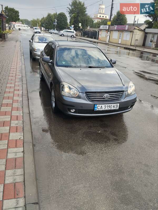 Седан Kia Magentis 2006 в Мироновке