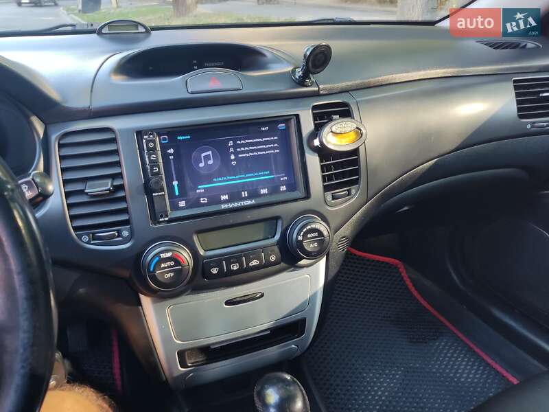 Седан Kia Magentis 2007 в Дніпрі