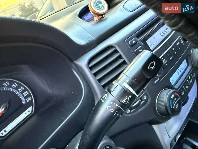 Седан Kia Magentis 2008 в Києві