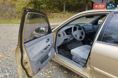 Седан Kia Magentis 2003 в  фото 9 Седан Kia Magentis 2003 в