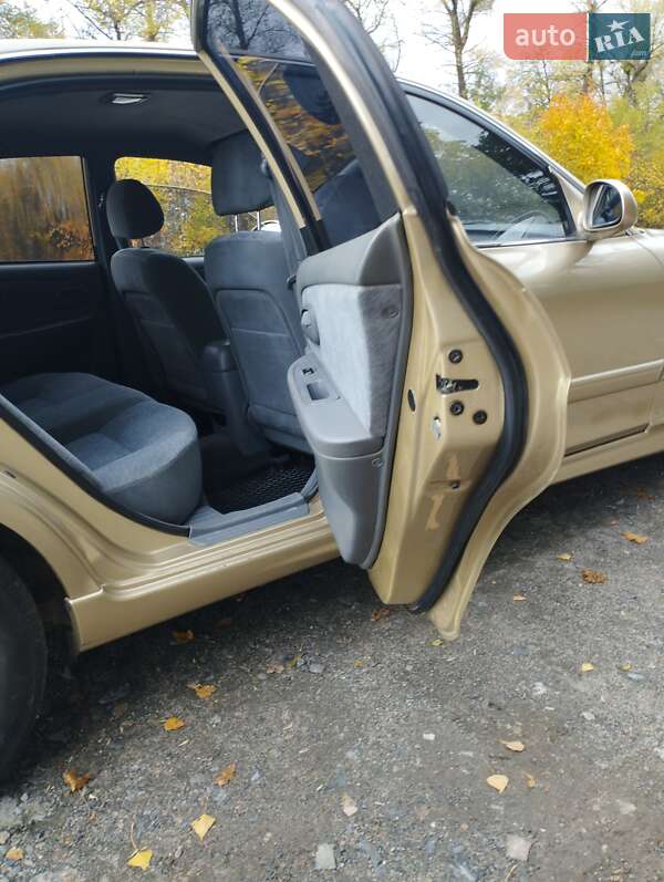 Седан Kia Magentis 2003 в Звенигородці