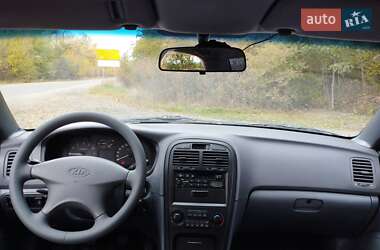 Седан Kia Magentis 2003 в  фото 29 Седан Kia Magentis 2003 в