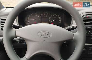 Седан Kia Magentis 2003 в  фото 30 Седан Kia Magentis 2003 в