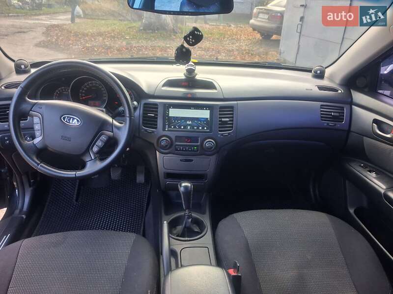 Седан Kia Magentis 2008 в Кременчуге
