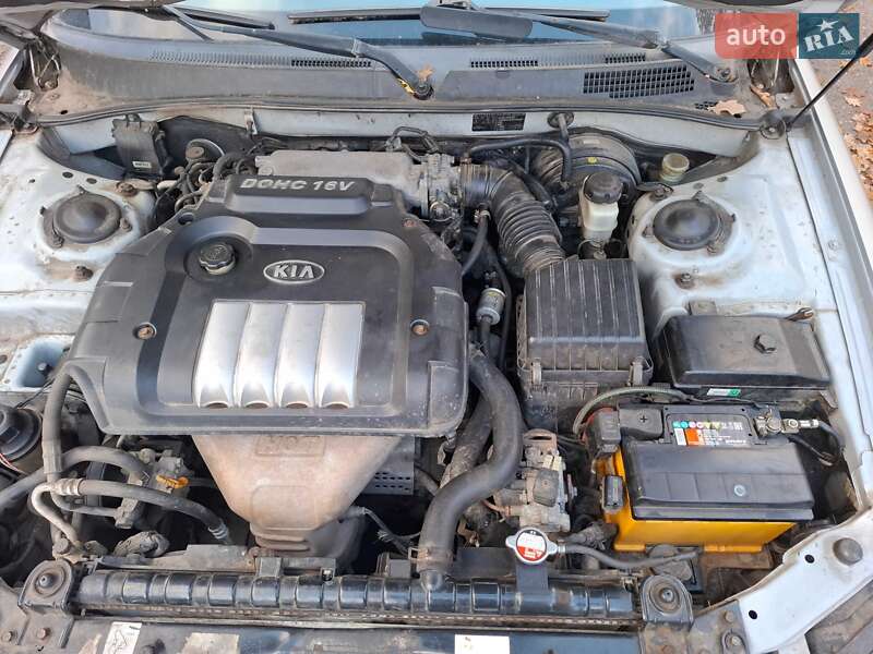 Седан Kia Magentis 2003 в Полтаві