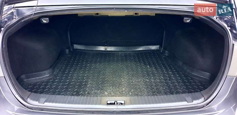 Седан Kia Magentis 2008 в Києві