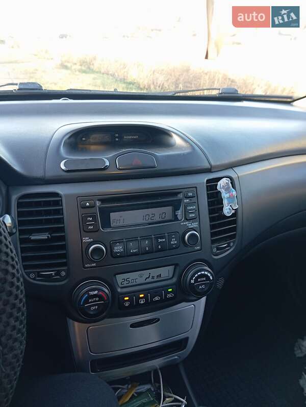 Седан Kia Magentis 2008 в Овруче