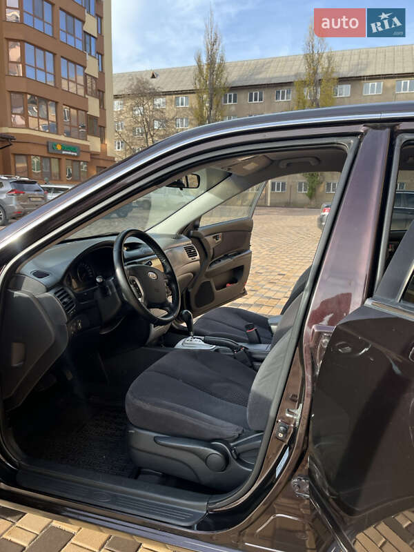 Седан Kia Magentis 2007 в Измаиле
