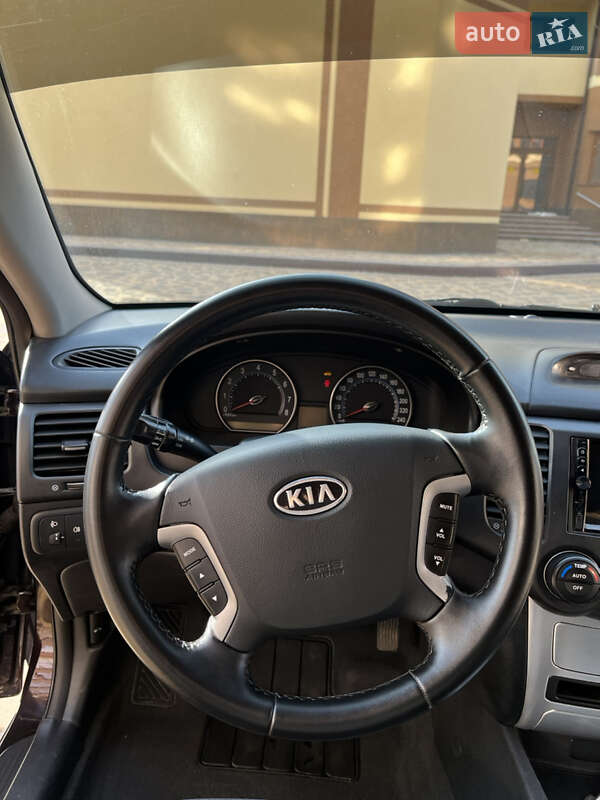 Седан Kia Magentis 2007 в Измаиле