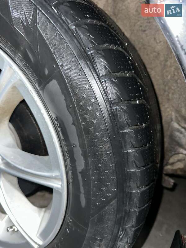 Седан Kia Magentis 2004 в Летичіві