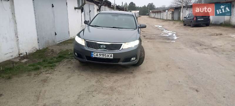 Седан Kia Magentis 2009 в Черкасах