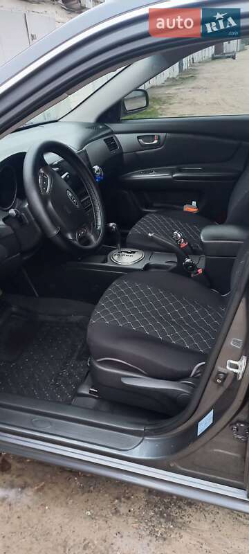 Седан Kia Magentis 2009 в Черкасах