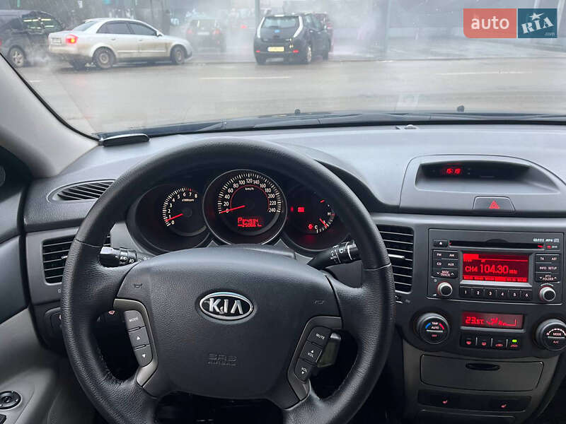 Седан Kia Magentis 2008 в Івано-Франківську
