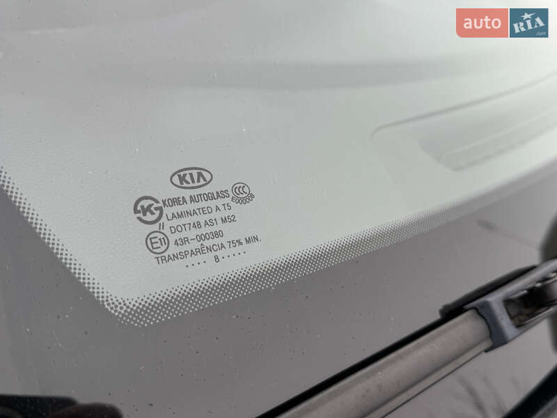 Седан Kia Magentis 2008 в Кам'янському