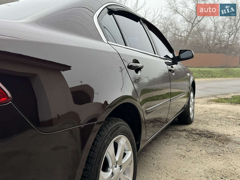 Седан Kia Magentis 2008 в Кам'янському