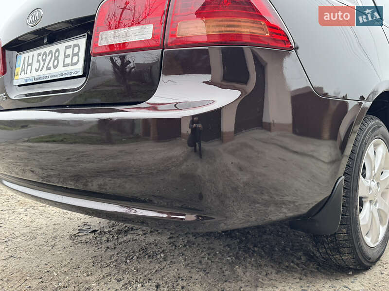 Седан Kia Magentis 2008 в Кам'янському