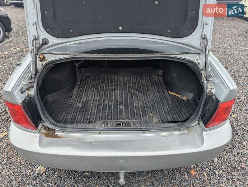 Седан Kia Magentis 2006 в Ровно