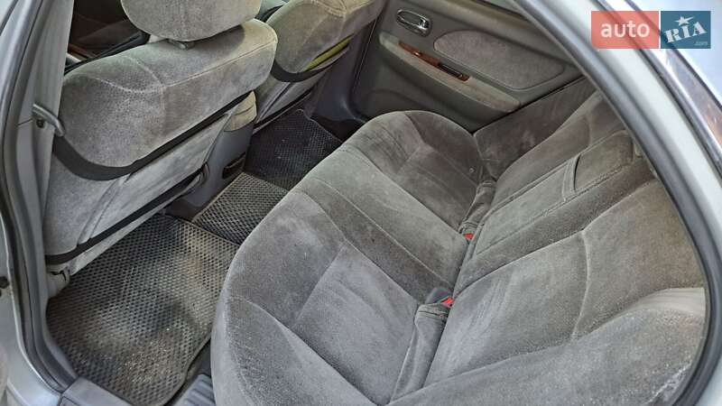 Седан Kia Magentis 2002 в Кропивницком