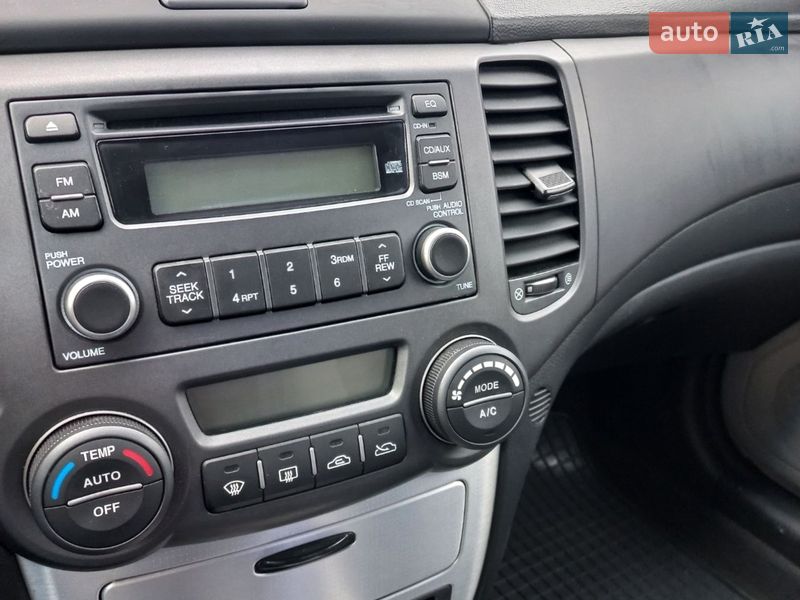 Седан Kia Magentis 2008 в Хмельницком