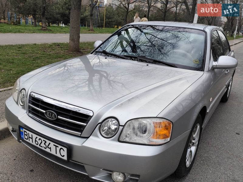Седан Kia Magentis 2004 в Черноморске