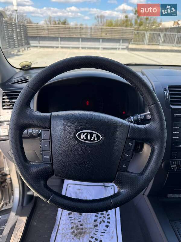 Позашляховик / Кросовер Kia Mohave 2010 в Києві