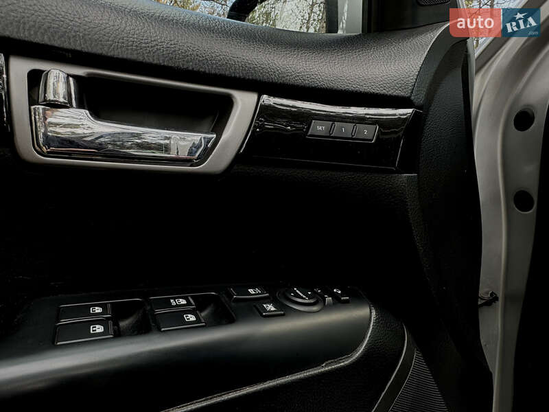 Внедорожник / Кроссовер Kia Mohave 2012 в Николаеве