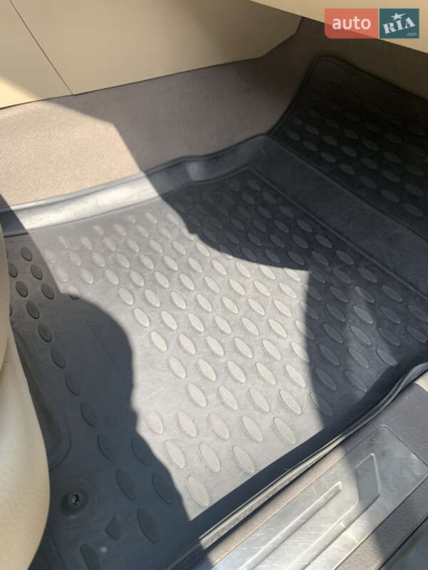 Позашляховик / Кросовер Kia Mohave 2011 в Немирові