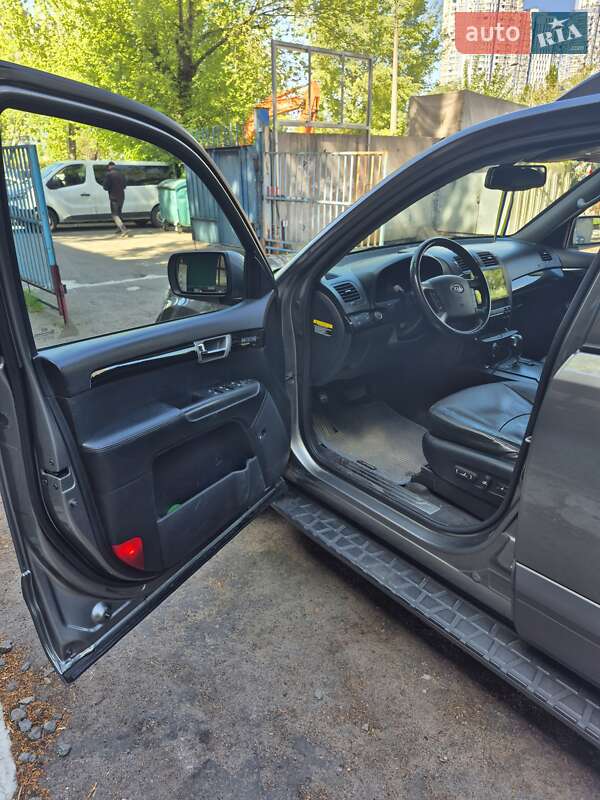 Позашляховик / Кросовер Kia Mohave 2010 в Києві