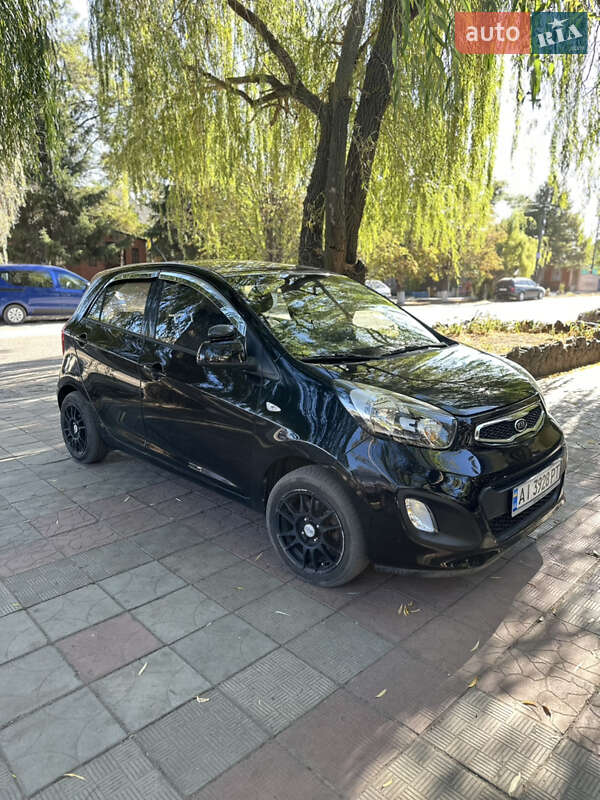 Хетчбек Kia Morning 2011 в Зміїві