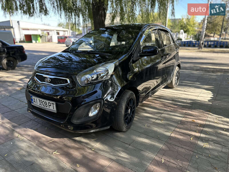 Хетчбек Kia Morning 2011 в Зміїві