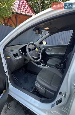 Хэтчбек Kia Morning 2016 в 