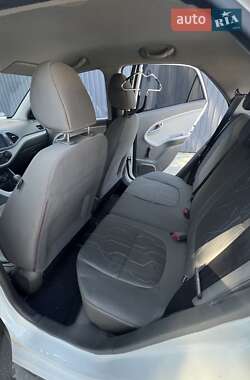 Хэтчбек Kia Morning 2016 в 