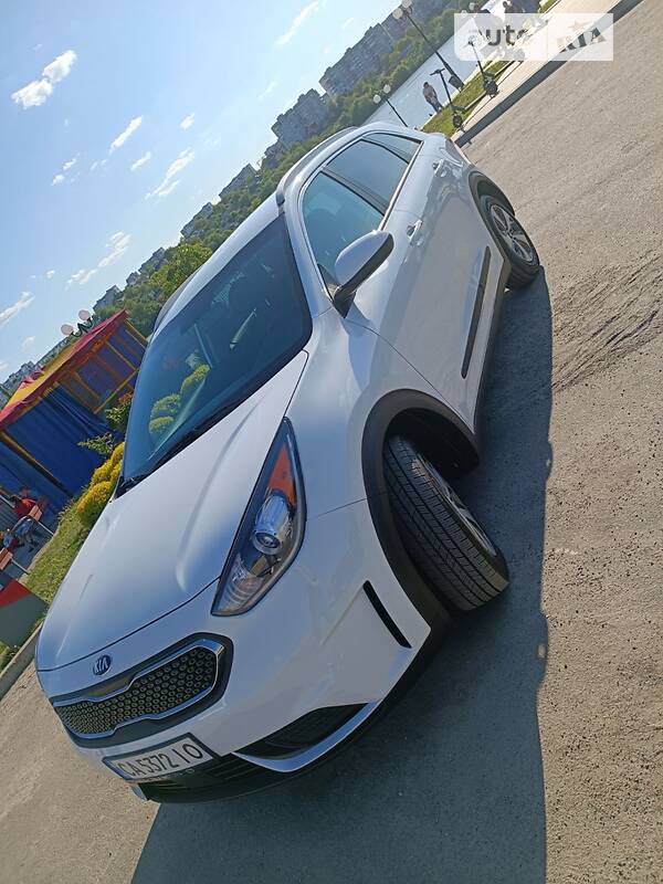 Внедорожник / Кроссовер Kia Niro 2019 в Умани