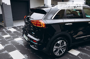 Внедорожник / Кроссовер Kia Niro 2021 в Золочеве