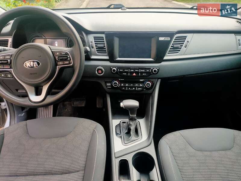 Внедорожник / Кроссовер Kia Niro 2017 в Львове