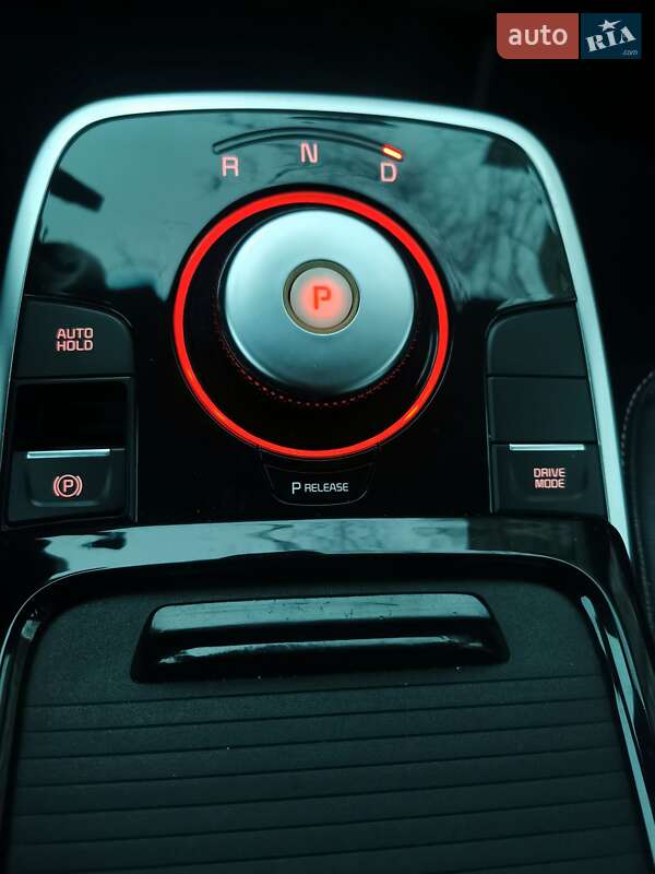 Позашляховик / Кросовер Kia Niro 2019 в Львові