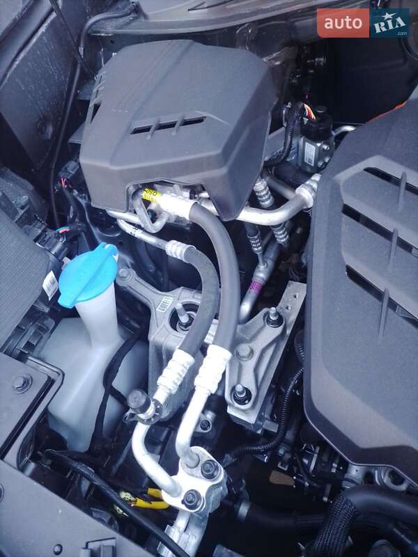 Внедорожник / Кроссовер Kia Niro 2020 в Киеве