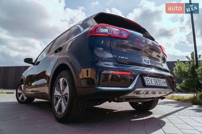 Внедорожник / Кроссовер Kia Niro 2018 в Хмельницком