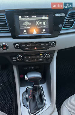 Внедорожник / Кроссовер Kia Niro 2018 в 