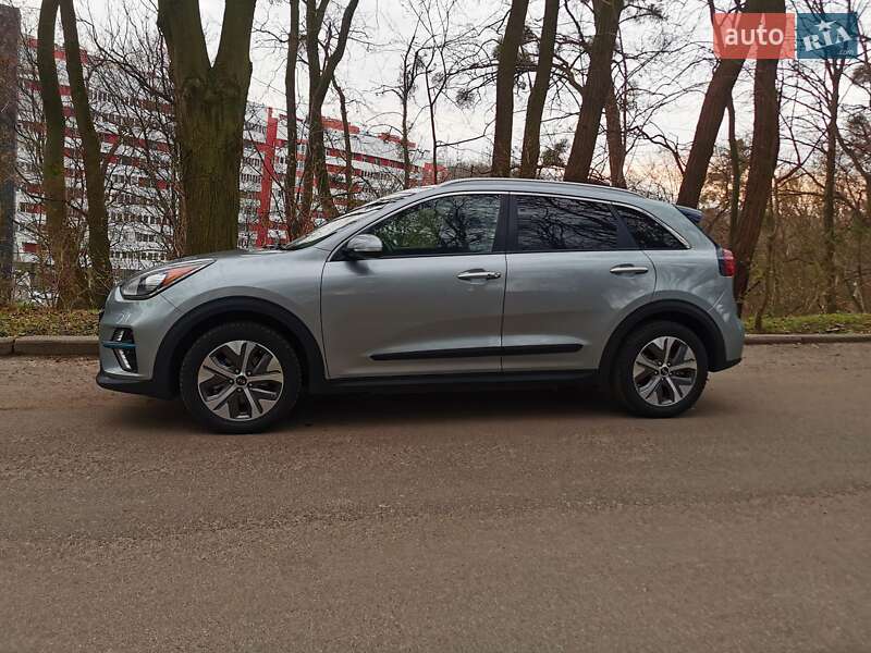 Позашляховик / Кросовер Kia Niro 2019 в Львові фото 16 Позашляховик / Кросовер Kia Niro 2019 в Львові