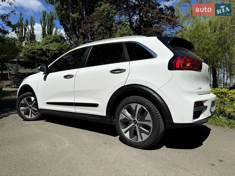 Внедорожник / Кроссовер Kia Niro 2021 в Киеве