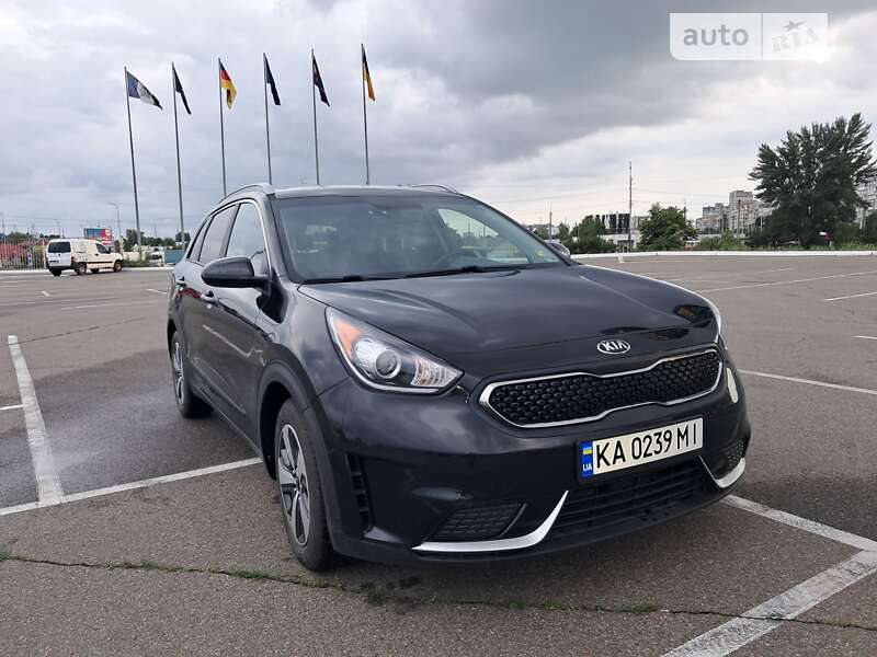 Внедорожник / Кроссовер Kia Niro 2017 в Киеве