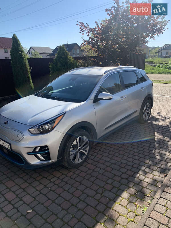 Внедорожник / Кроссовер Kia Niro 2020 в Ивано-Франковске